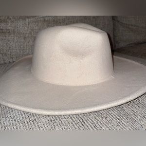 Showpo Fiadh Fedora in Cream